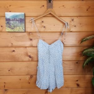 Princess Polly 💜 Saphira Playsuit Blue Floral Shirred Romper Pockets Lined Sz 4